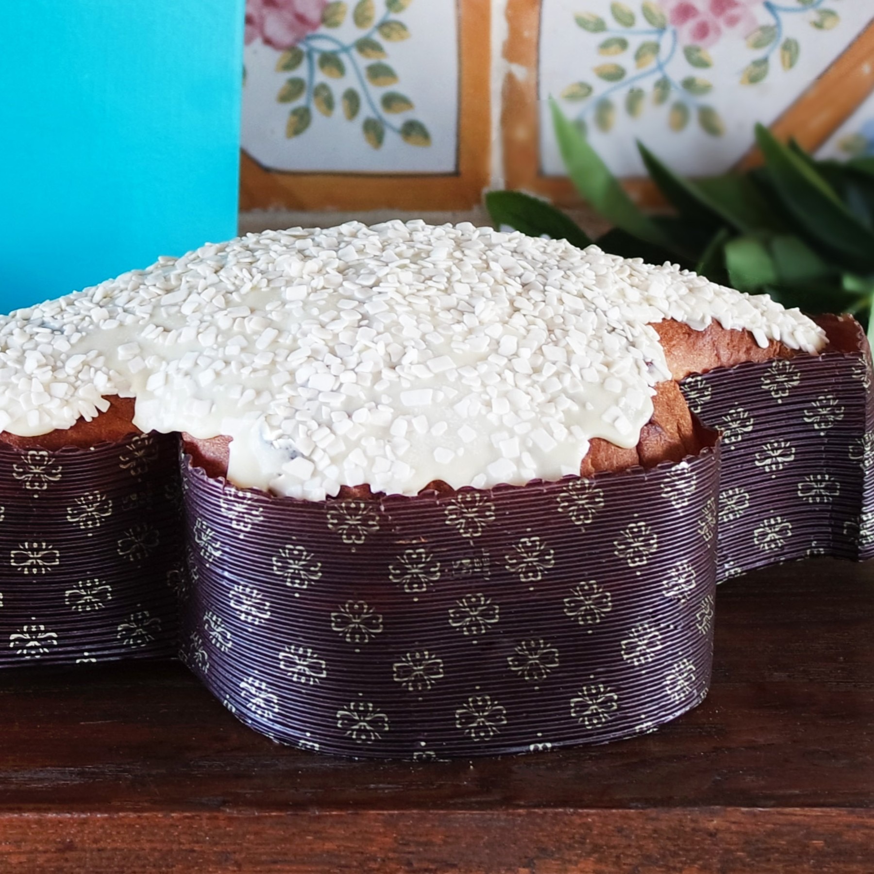 Colomba zafferano e albicocca